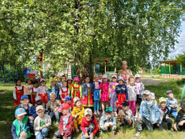 Празднование Дня России в нашем детском саду! Празднование Дня России в нашем детском саду!.